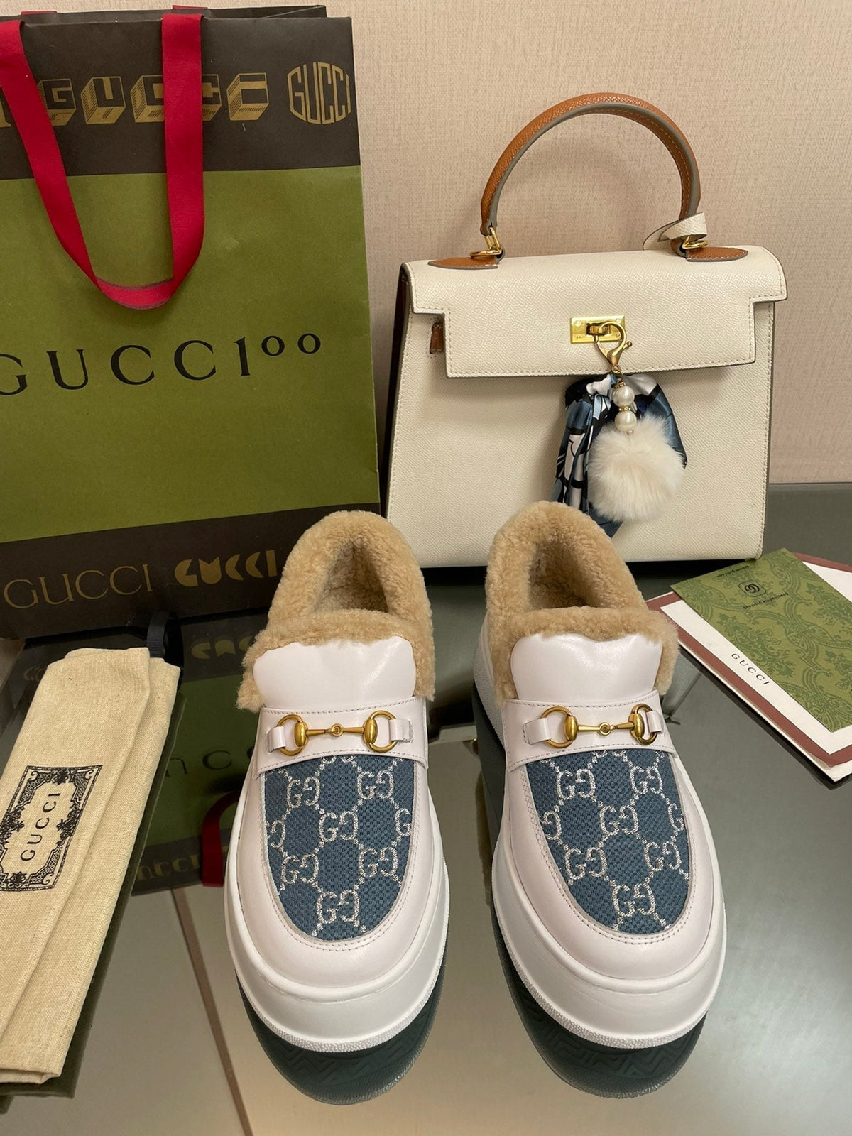 GUCCI LOAFER IN BLUE JACQUARD MIX WHITE CALFSKIN WITH BEIGE WOOL LINING