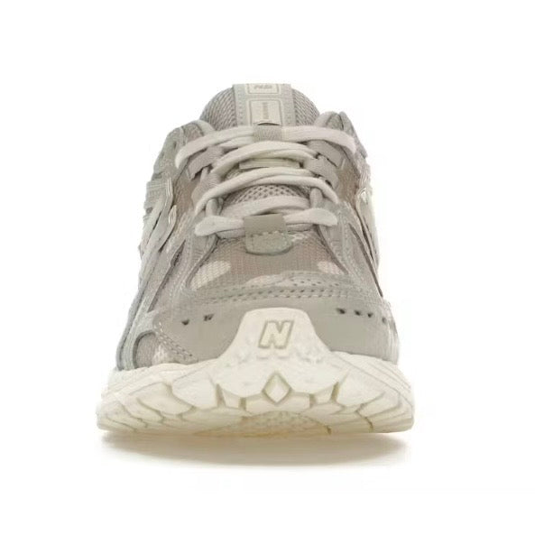 New Balance 1906R Polka Dot Moonrock