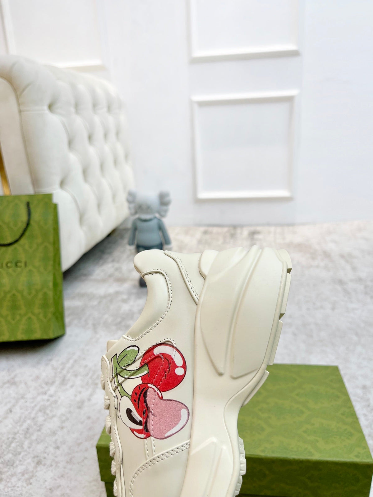 GUCCI RHYTON TRAINER WHITE LAMBSKIN WITH HEART MOTIF