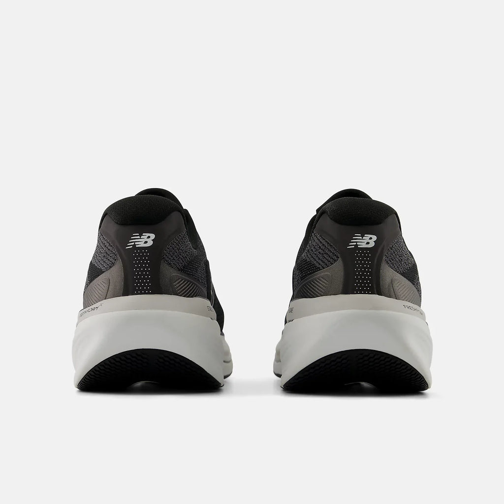 Men's New Balance Fresh Foam X 860v15 - BLACK WHITE